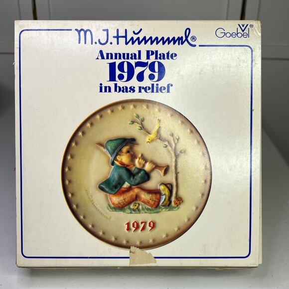 M.J. Hummel 1979 Annual Plate "Singing Lesson" 9th Plate By Goebel Germany - Picture 2 of 9